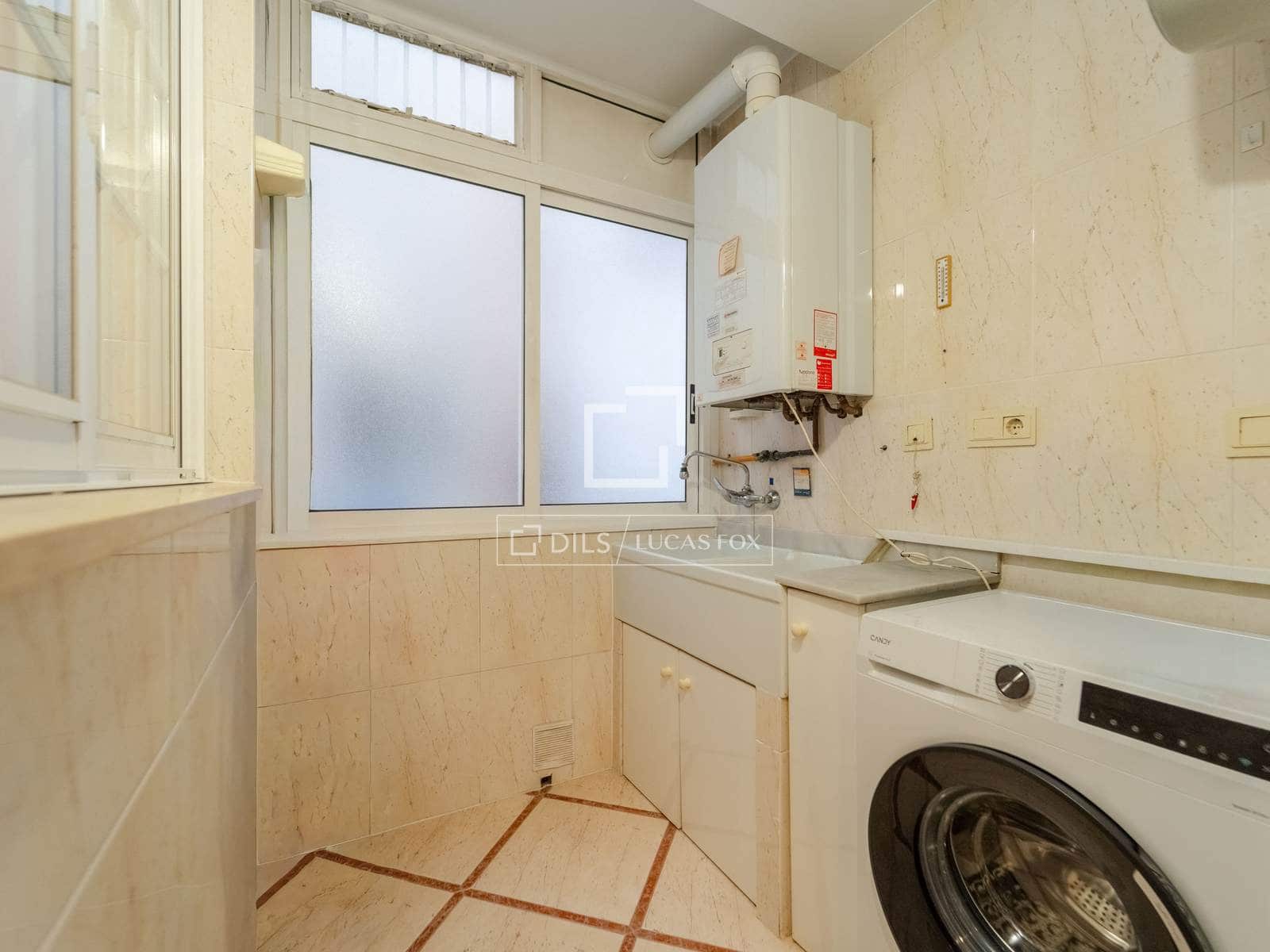 4 soveværelse Lejlighed til salg i Valencia by med garage - € 790.000 (Ref: 9798114)