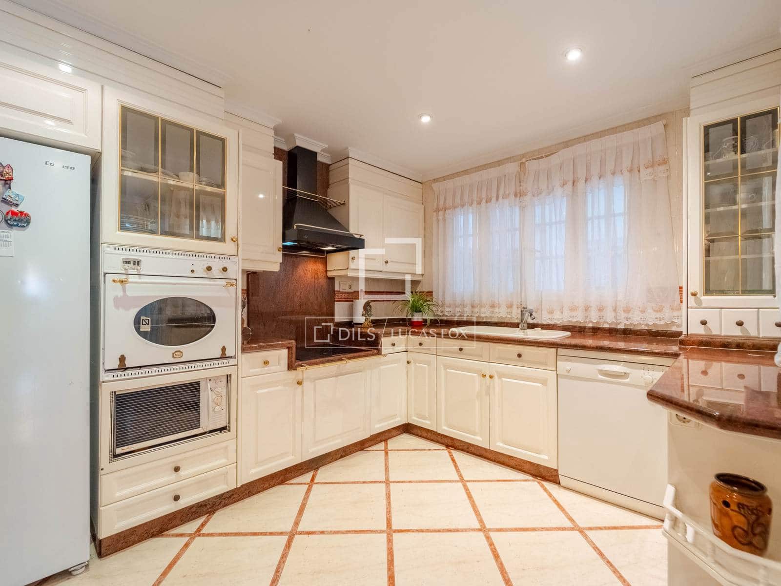 4 soveværelse Lejlighed til salg i Valencia by med garage - € 790.000 (Ref: 9798114)