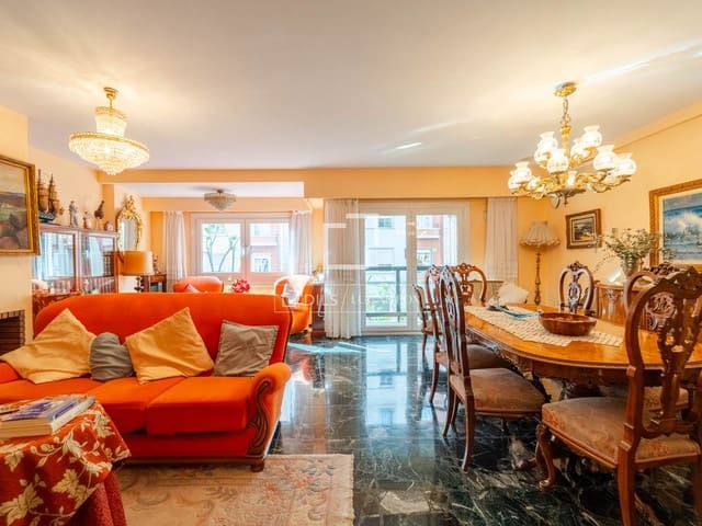 4 soveværelse Lejlighed til salg i Valencia by med garage - € 790.000 (Ref: 9798114)