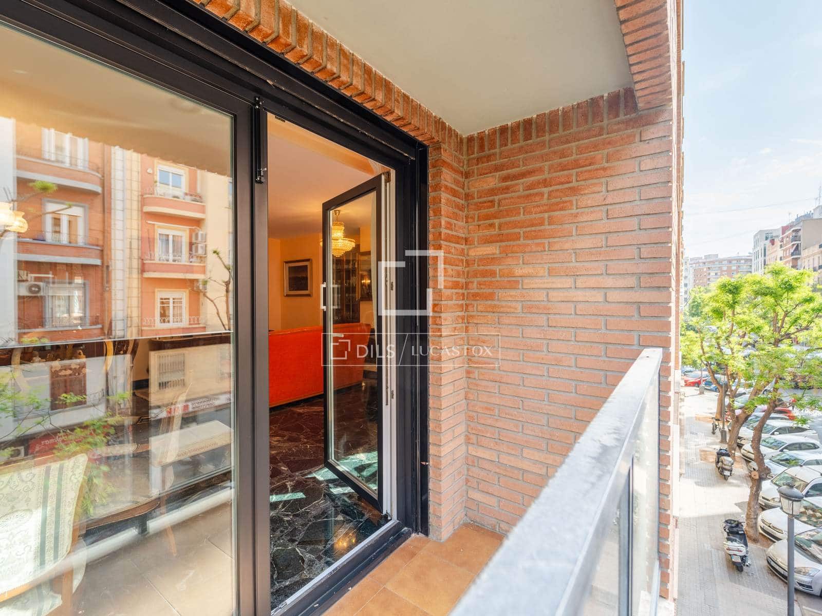 4 soveværelse Lejlighed til salg i Valencia by med garage - € 790.000 (Ref: 9798114)