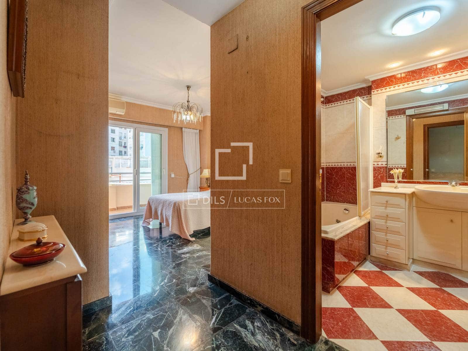 4 soveværelse Lejlighed til salg i Valencia by med garage - € 790.000 (Ref: 9798114)