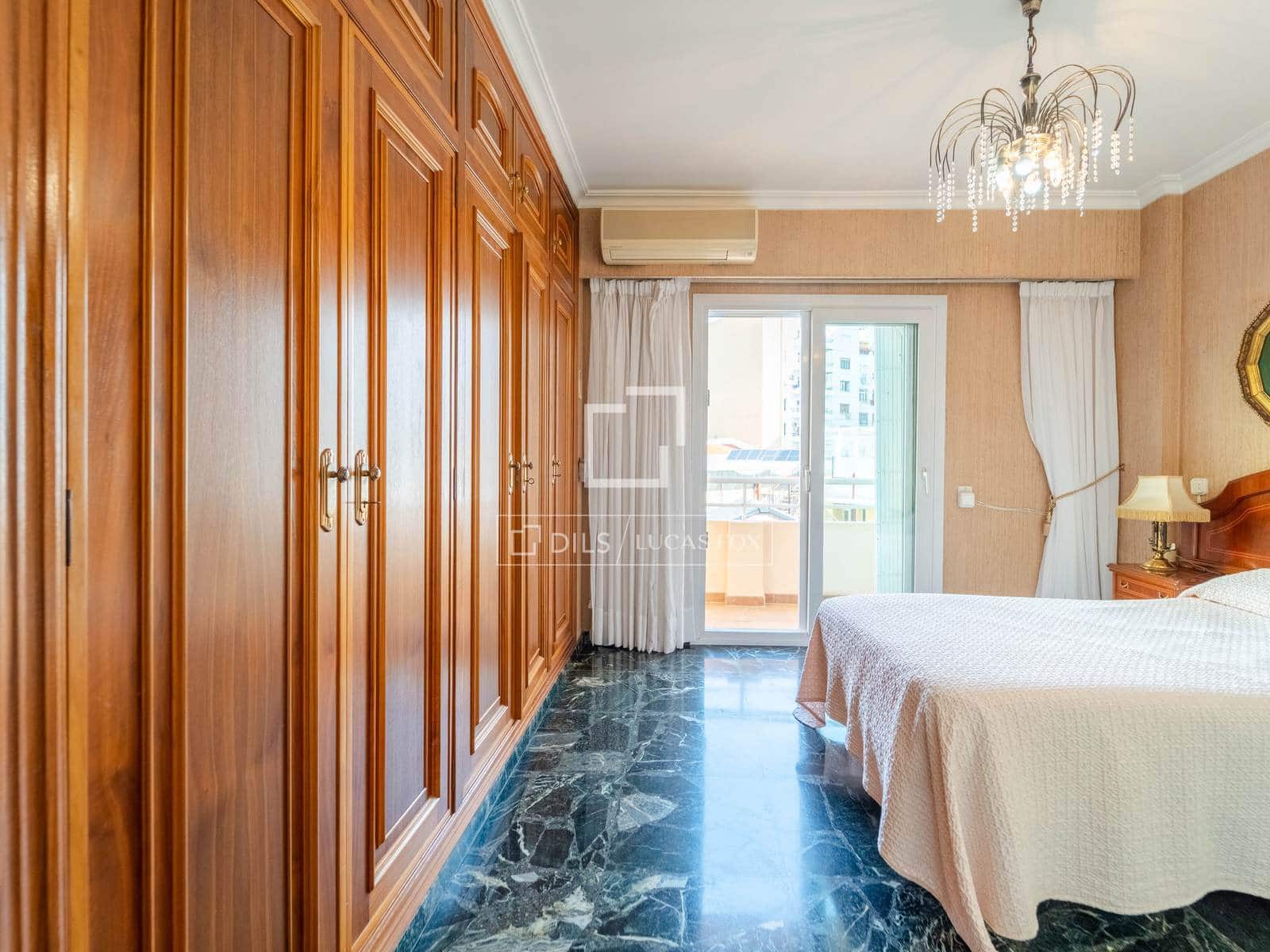 4 soveværelse Lejlighed til salg i Valencia by med garage - € 790.000 (Ref: 9798114)