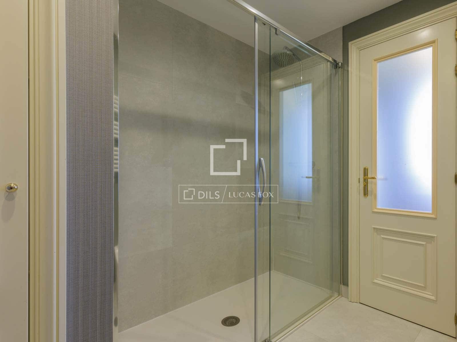 3 sypialnia Penthouse na sprzedaż w Miasto Madryt z basenem - 1 675 000 € (Ref: 9798255)