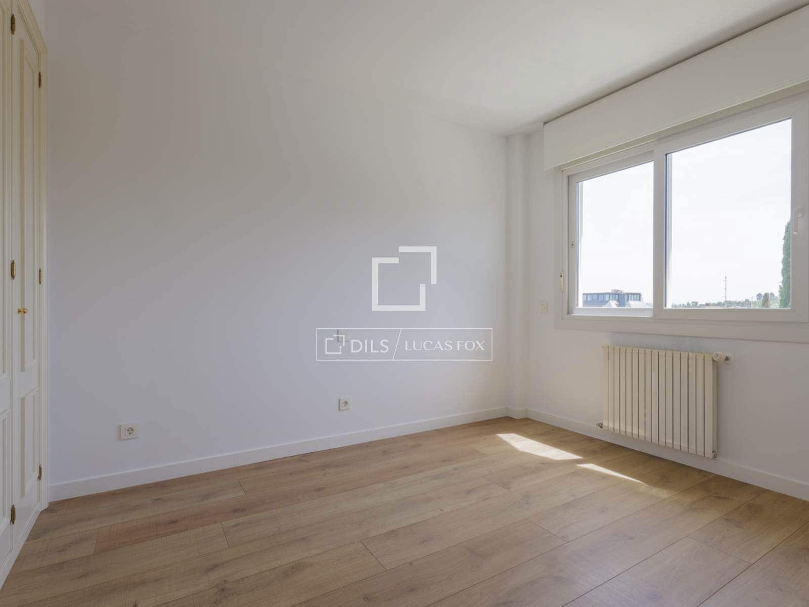 3 sypialnia Penthouse na sprzedaż w Miasto Madryt z basenem - 1 675 000 € (Ref: 9798255)