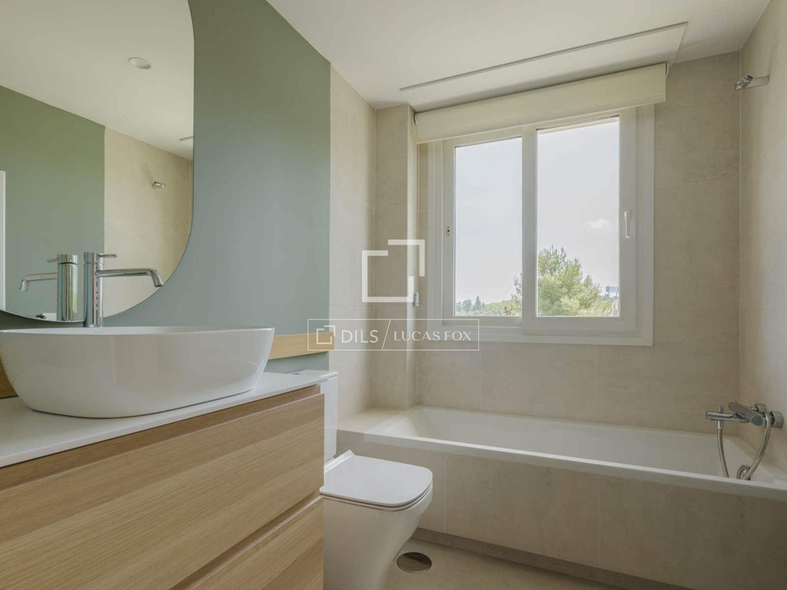 3 sypialnia Penthouse na sprzedaż w Miasto Madryt z basenem - 1 675 000 € (Ref: 9798255)