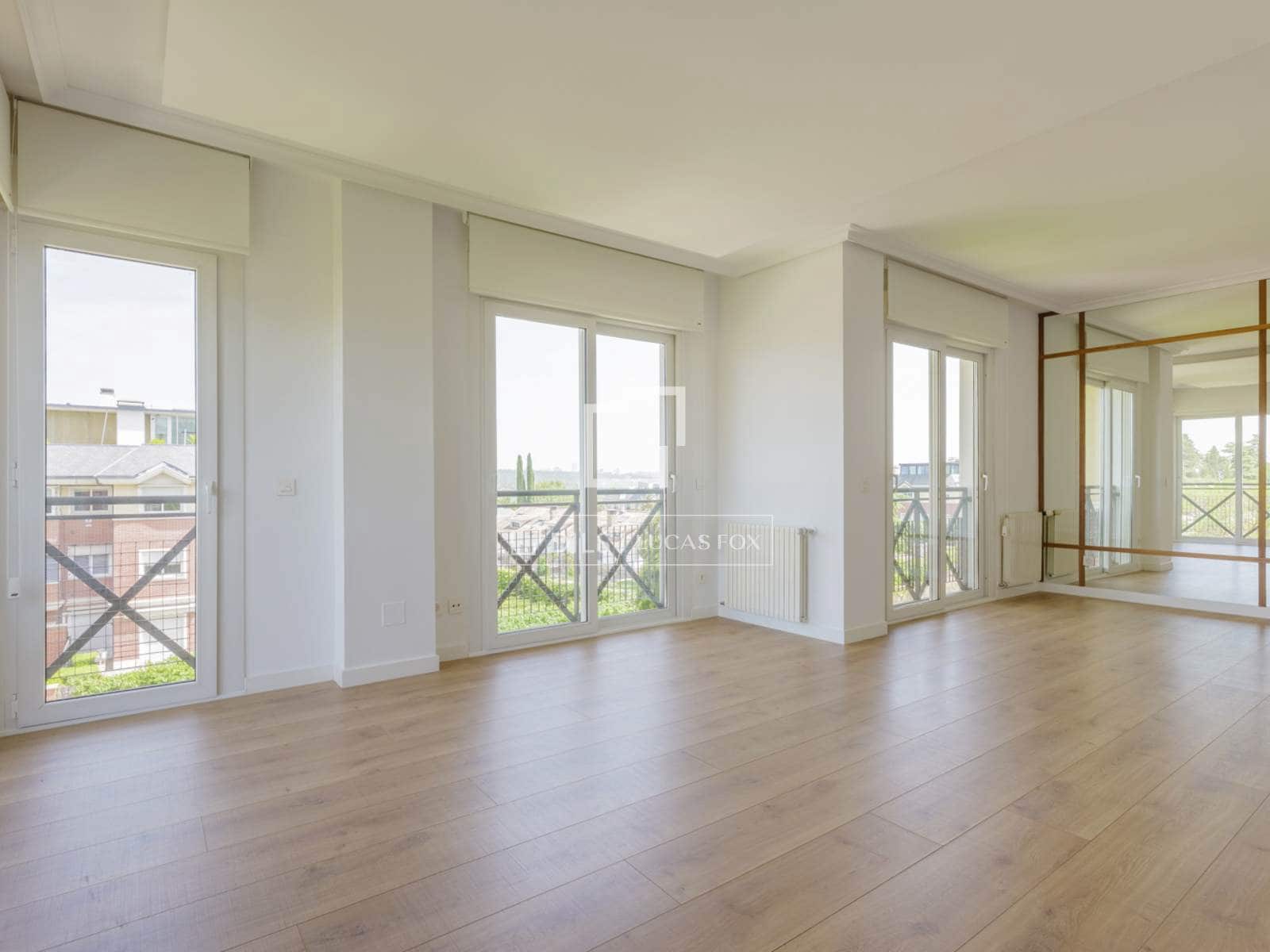 3 sypialnia Penthouse na sprzedaż w Miasto Madryt z basenem - 1 675 000 € (Ref: 9798255)