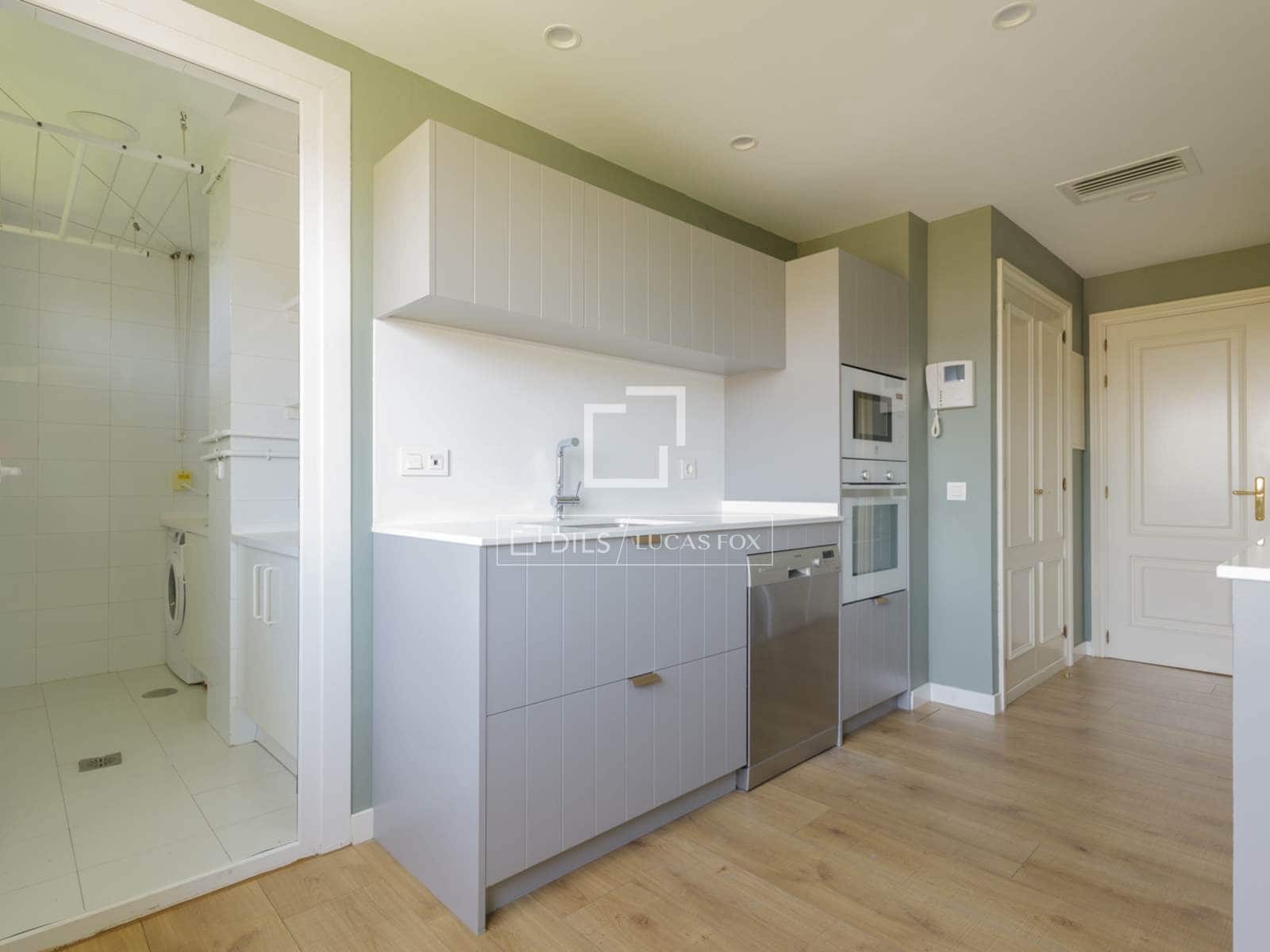 3 sypialnia Penthouse na sprzedaż w Miasto Madryt z basenem - 1 675 000 € (Ref: 9798255)