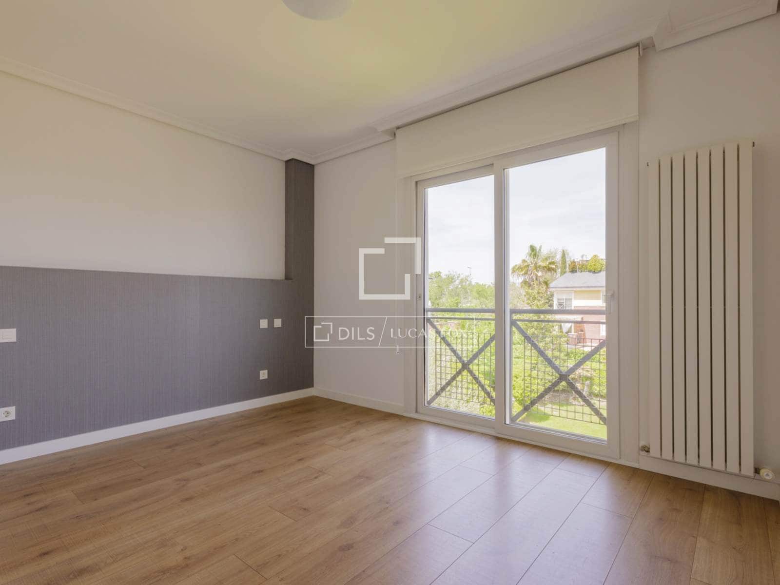 3 sypialnia Penthouse na sprzedaż w Miasto Madryt z basenem - 1 675 000 € (Ref: 9798255)