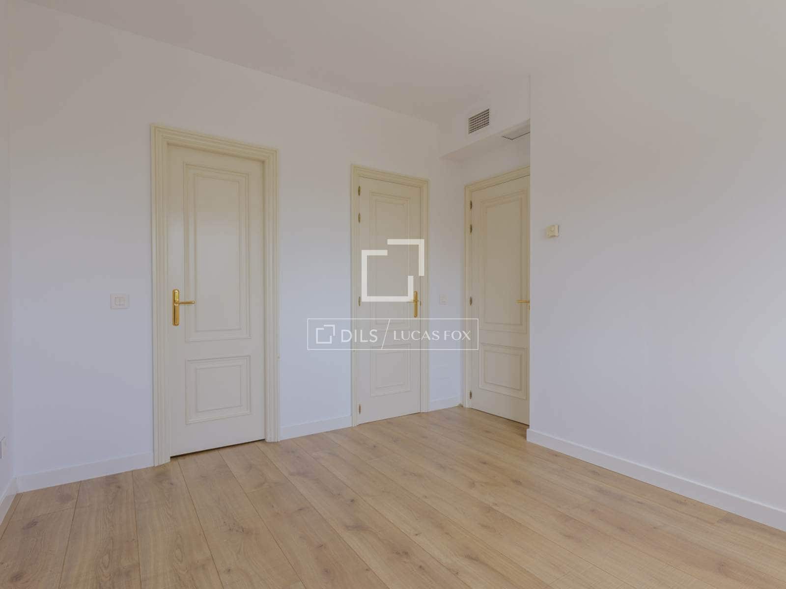 3 sypialnia Penthouse na sprzedaż w Miasto Madryt z basenem - 1 675 000 € (Ref: 9798255)