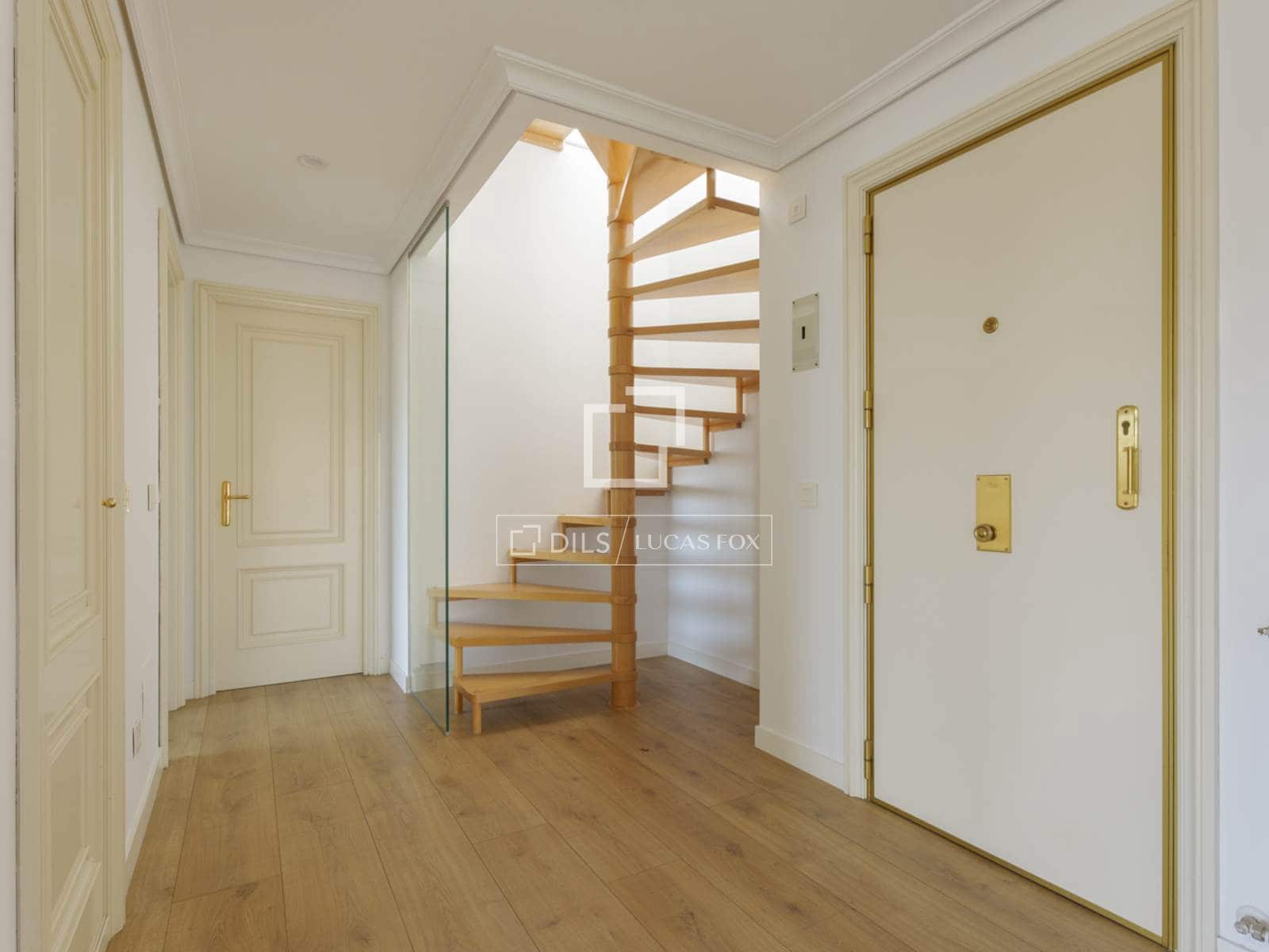 3 sypialnia Penthouse na sprzedaż w Miasto Madryt z basenem - 1 675 000 € (Ref: 9798255)