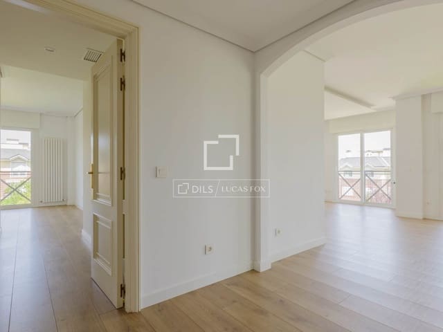3 chambre Penthouse à vendre à Madrid ville avec piscine - 1 675 000 € (Ref: 9798255)