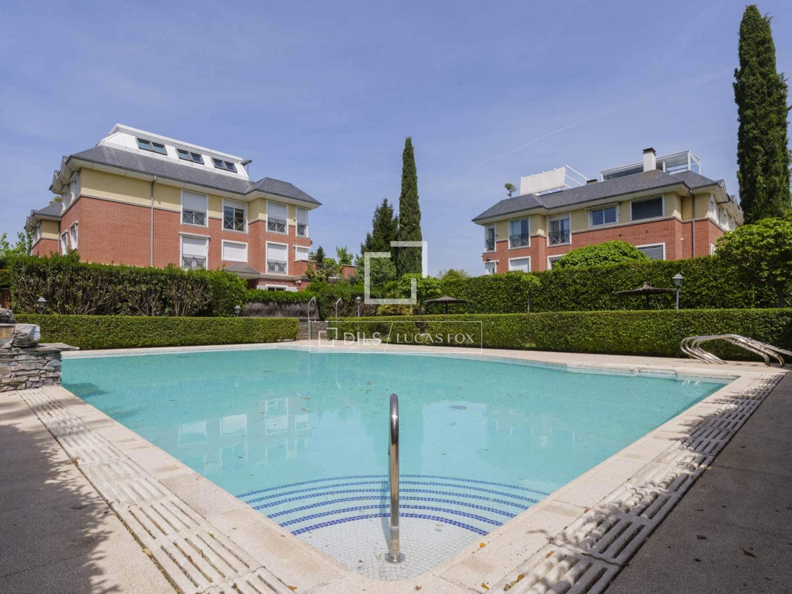 3 sypialnia Penthouse na sprzedaż w Miasto Madryt z basenem - 1 675 000 € (Ref: 9798255)