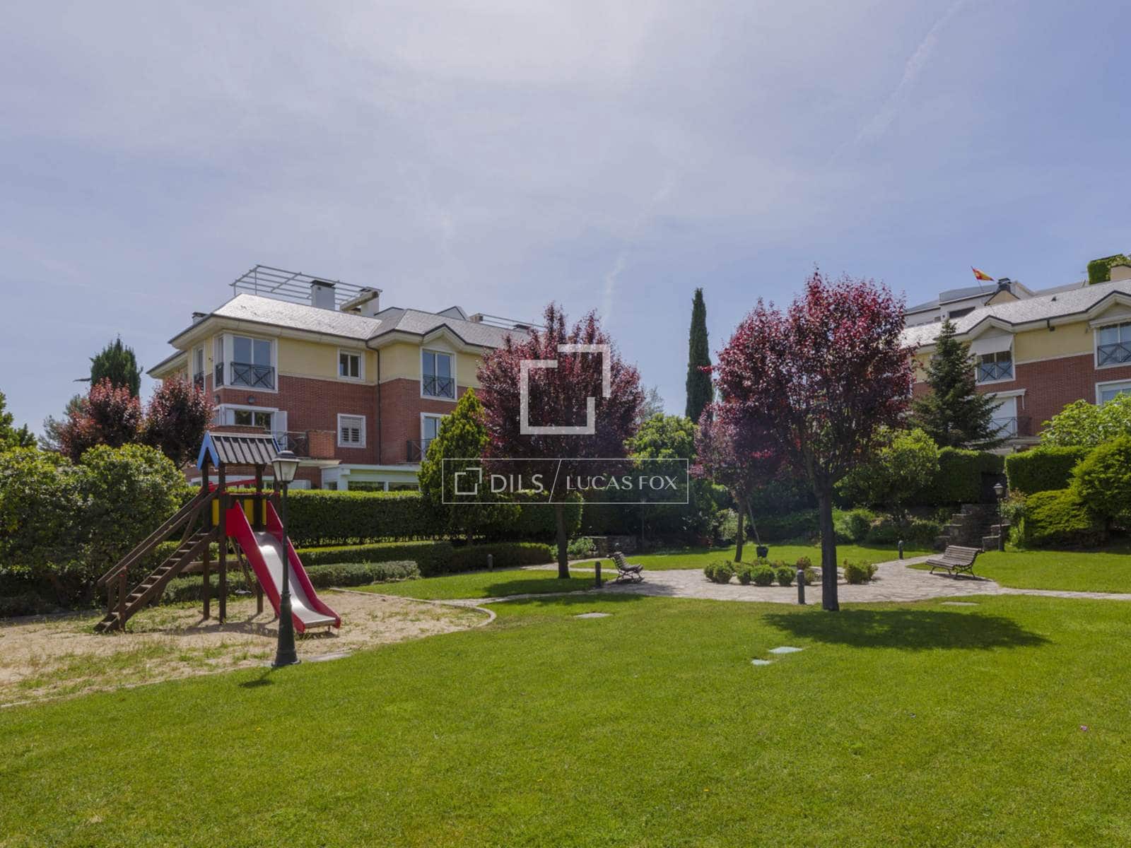 3 sypialnia Penthouse na sprzedaż w Miasto Madryt z basenem - 1 675 000 € (Ref: 9798255)