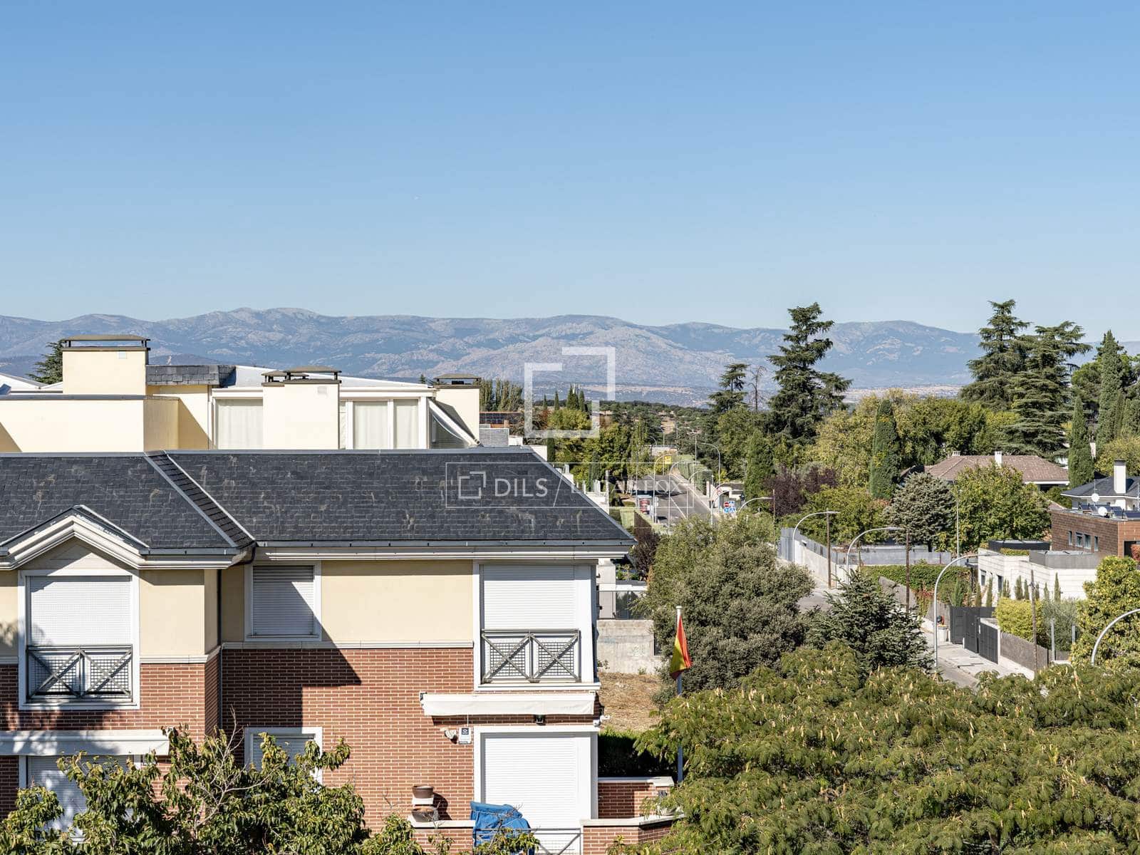 3 sypialnia Penthouse na sprzedaż w Miasto Madryt z basenem - 1 675 000 € (Ref: 9798255)