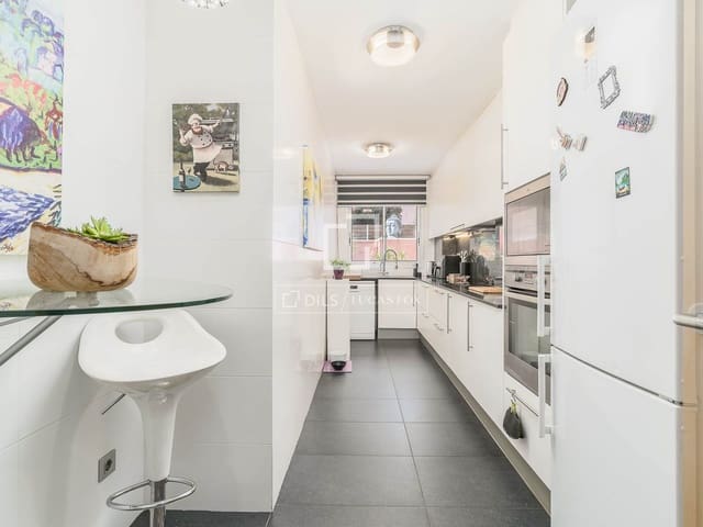 3 slaapkamer Appartement te koop in Barcelona stad met zwembad garage - € 620.000 (Ref: 9798256)