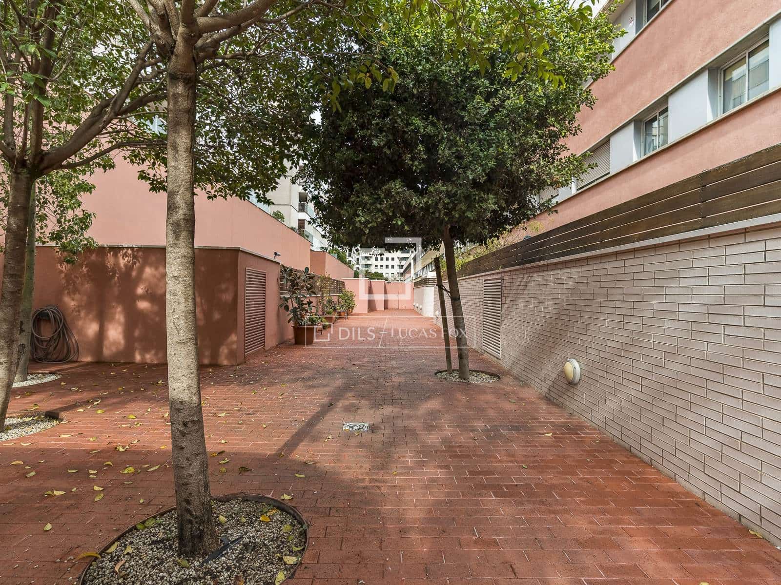 3 slaapkamer Appartement te koop in Barcelona stad met zwembad garage - € 620.000 (Ref: 9798256)