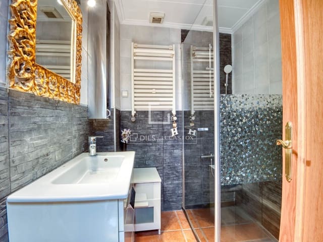 2 quarto Moradia para venda em Sant Feliu de Guíxols com garagem - 425 000 € (Ref: 9798257)