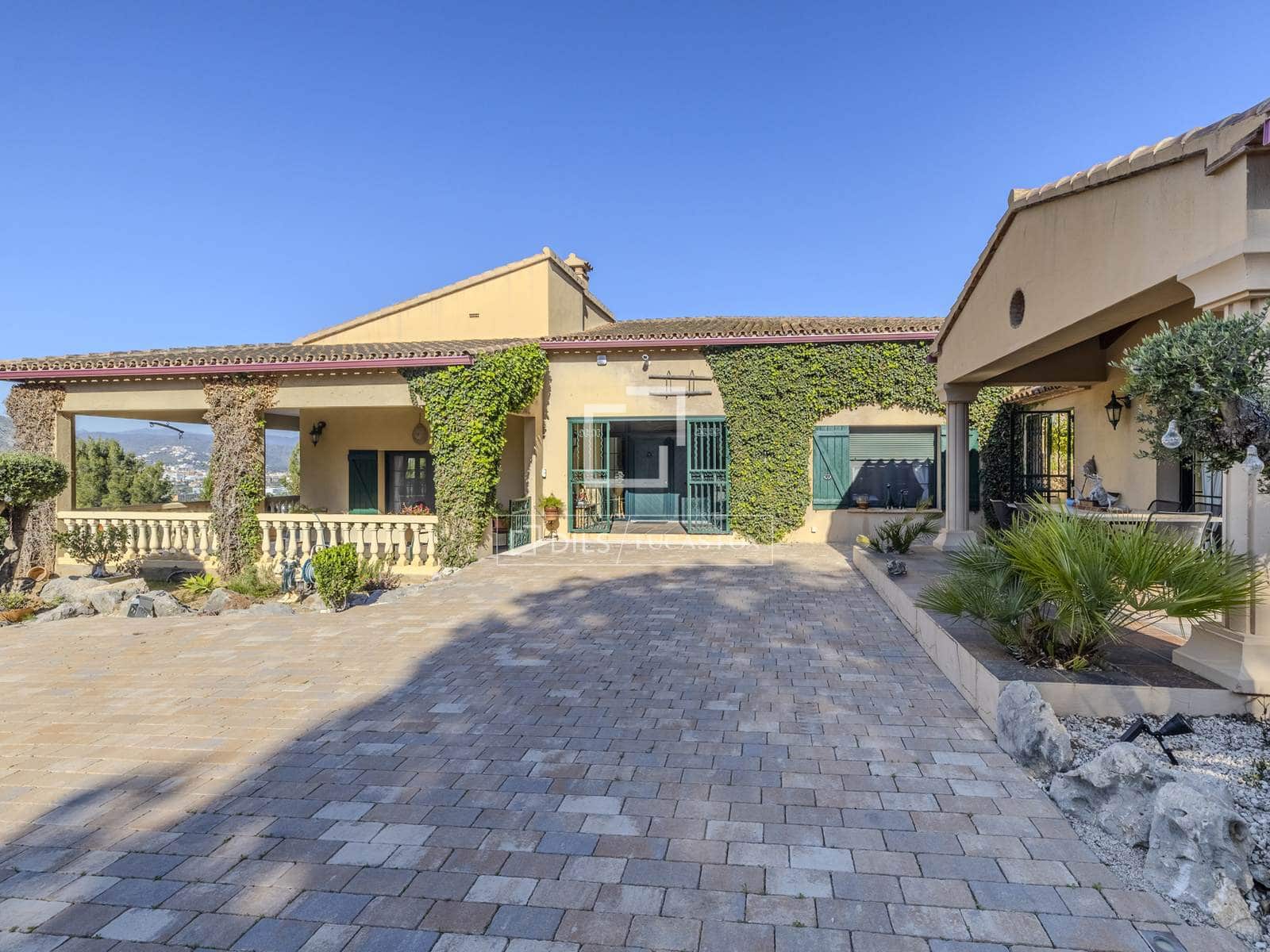 3 quarto Moradia para venda em Pedreguer com piscina garagem - 995 000 € (Ref: 9798354)