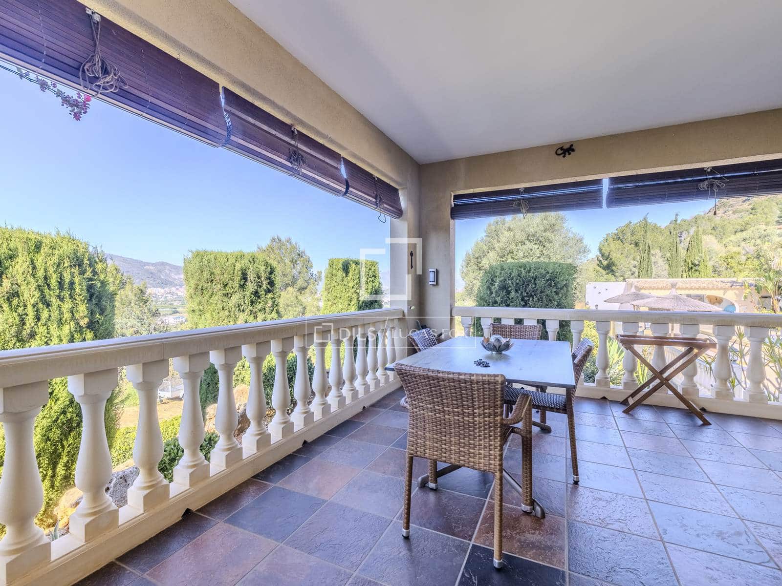 3 quarto Moradia para venda em Pedreguer com piscina garagem - 995 000 € (Ref: 9798354)