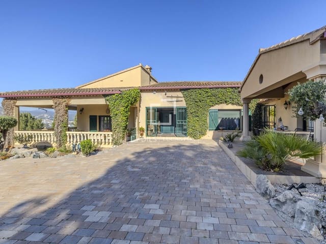 3 quarto Moradia para venda em Pedreguer com piscina garagem - 995 000 € (Ref: 9798354)