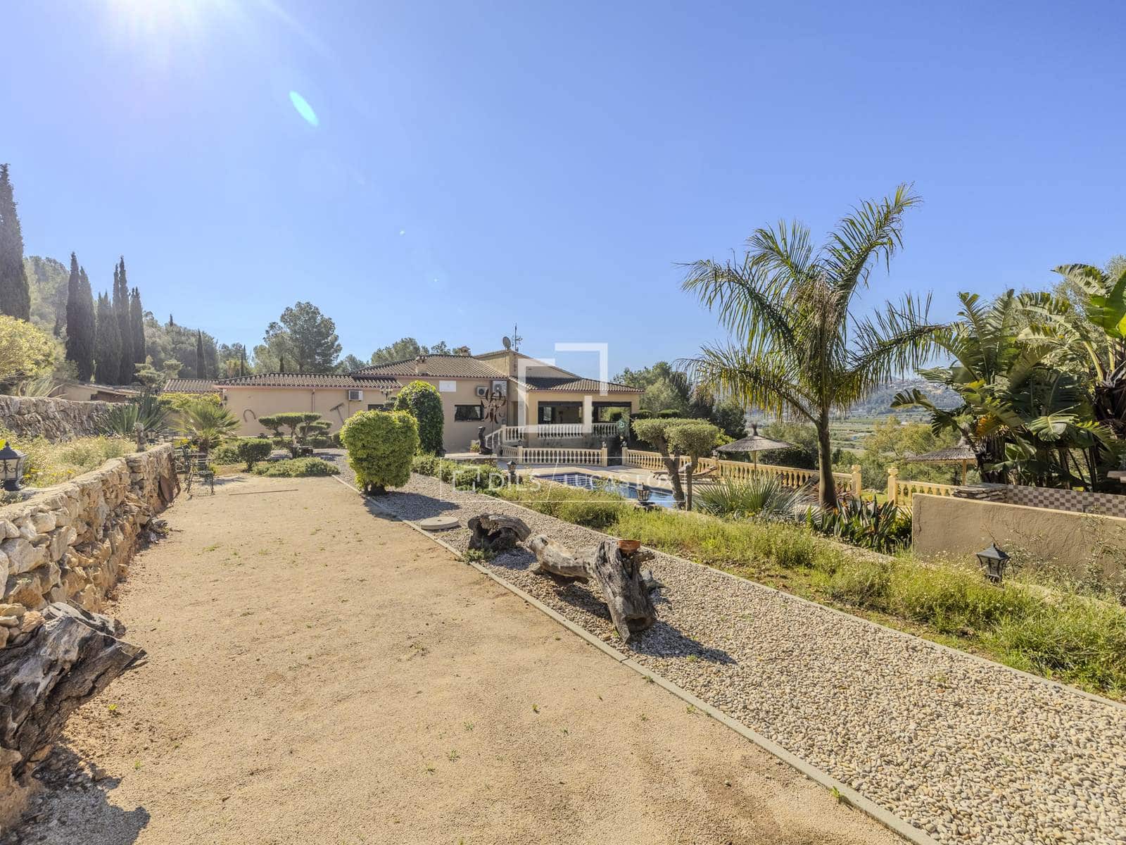 3 quarto Moradia para venda em Pedreguer com piscina garagem - 995 000 € (Ref: 9798354)