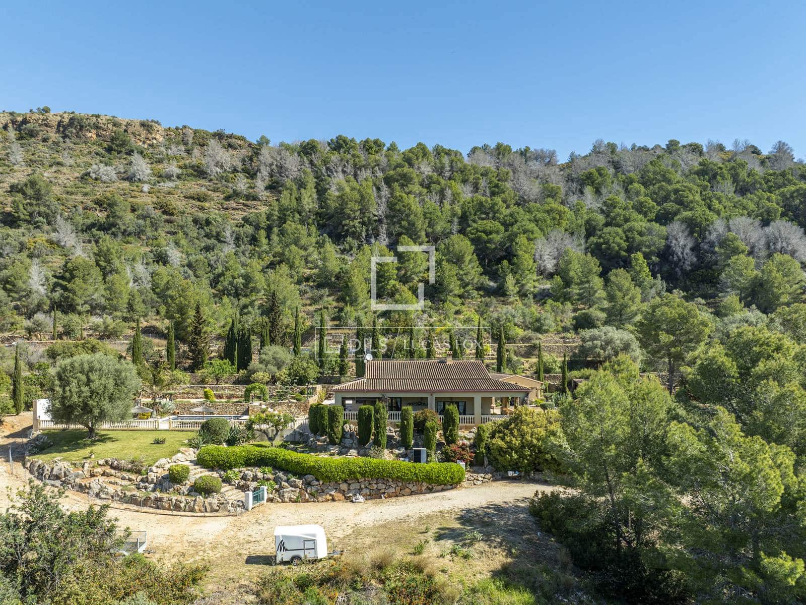 3 bedroom Villa for sale in Pedreguer with pool garage - € 995,000 (Ref: 9798354)