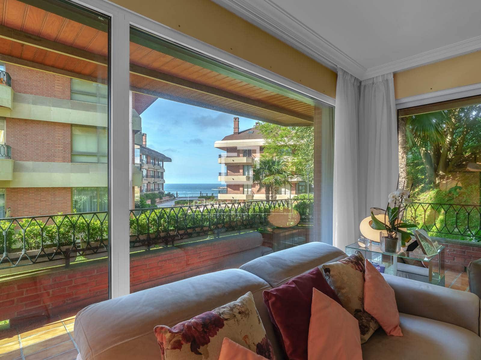 4 sypialnia Apartament na sprzedaż w Donostia-San Sebastian z basenem garażem - 2 650 000 € (Ref: 9798446)