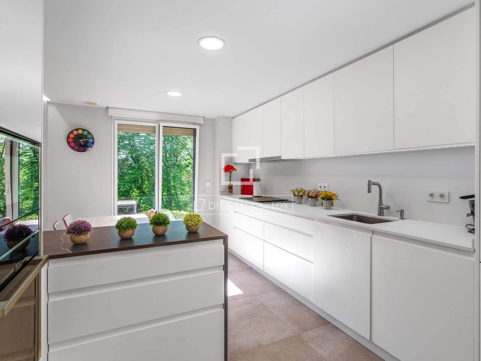 4 sypialnia Apartament na sprzedaż w Donostia-San Sebastian z basenem garażem - 2 650 000 € (Ref: 9798446)