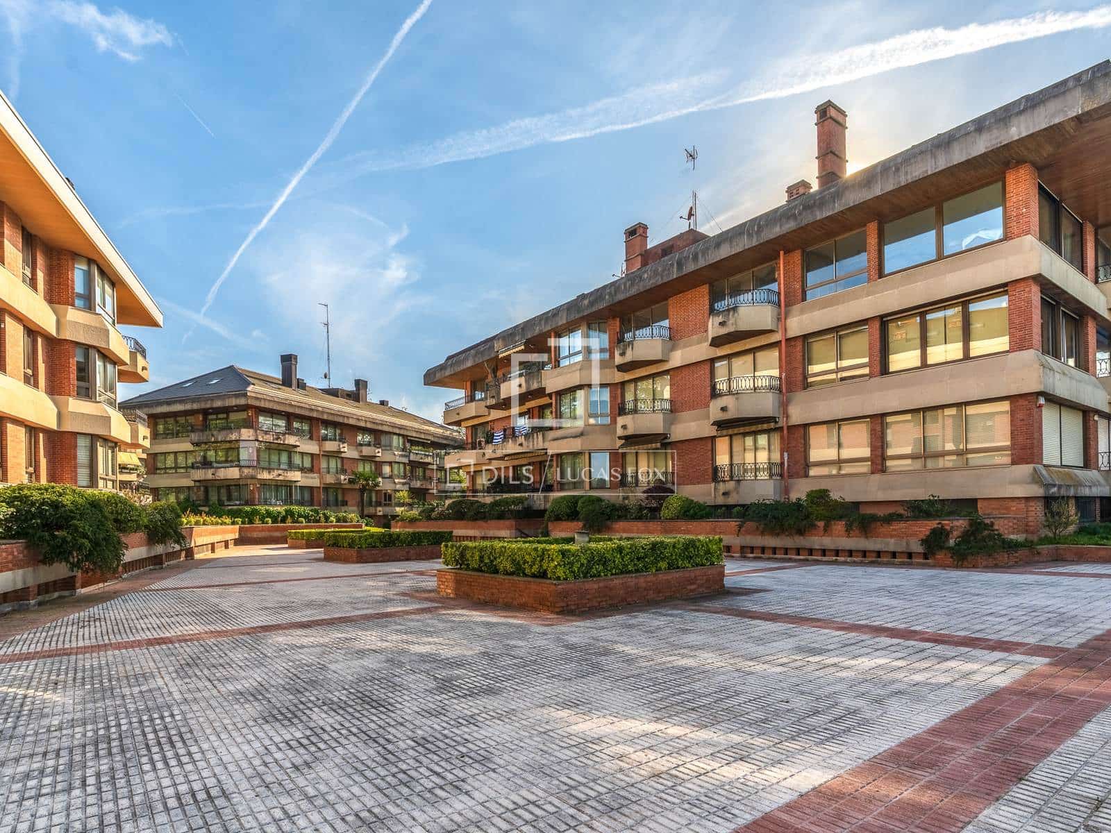 4 sypialnia Apartament na sprzedaż w Donostia-San Sebastian z basenem garażem - 2 650 000 € (Ref: 9798446)