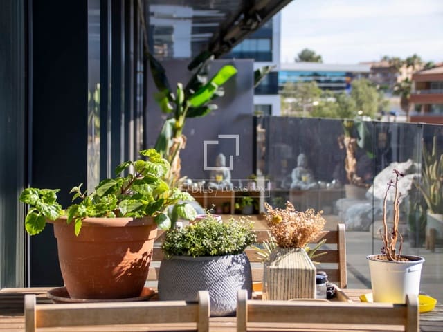 4 chambre Appartement à vendre à Sant Just Desvern avec piscine garage - 770 000 € (Ref: 9801438)