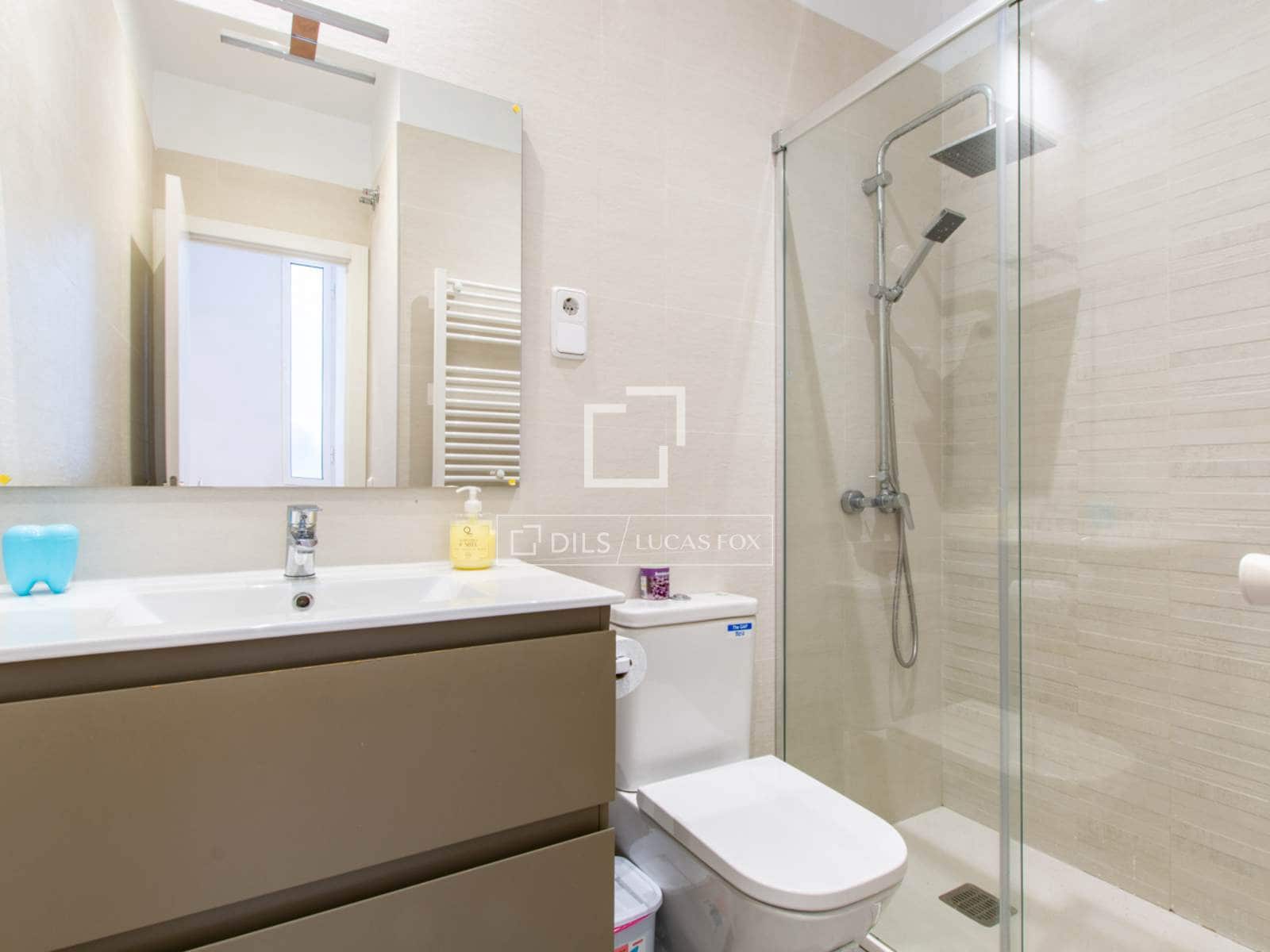 4 soverom Leilighet til leie i Madrid by - € 4 900 (Ref: 9801440)