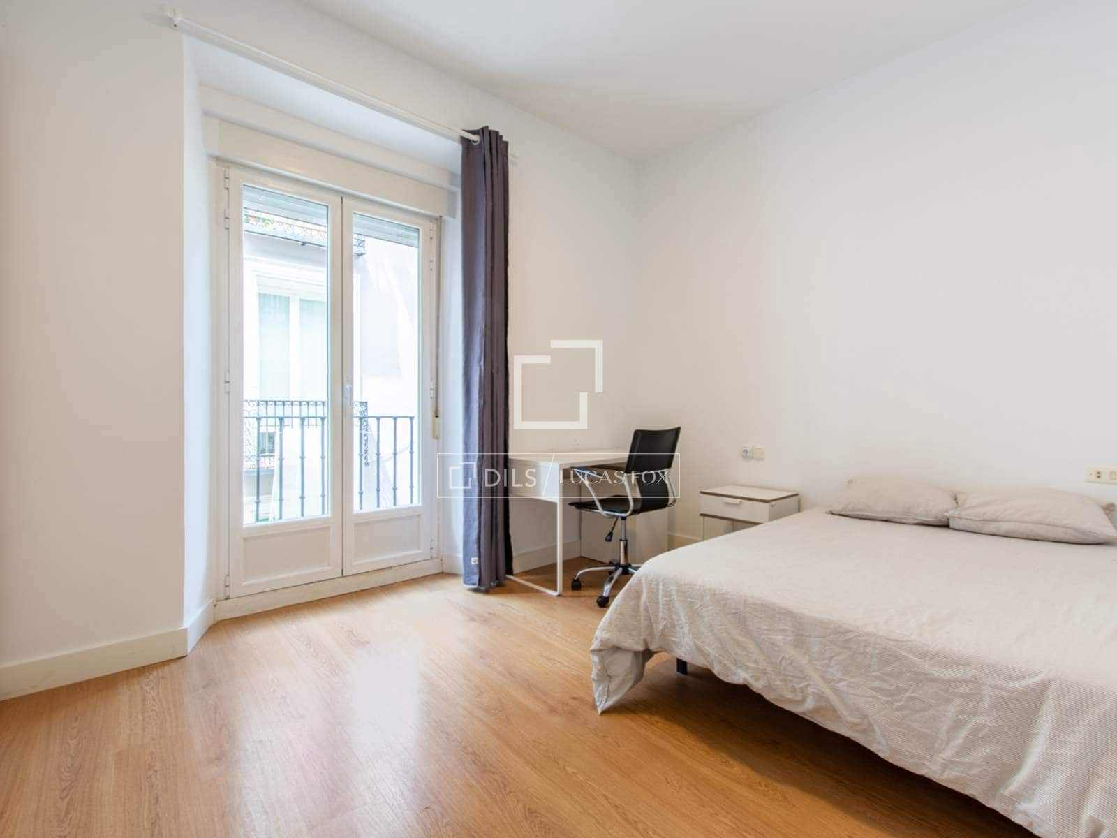 4 soverom Leilighet til leie i Madrid by - € 4 900 (Ref: 9801440)