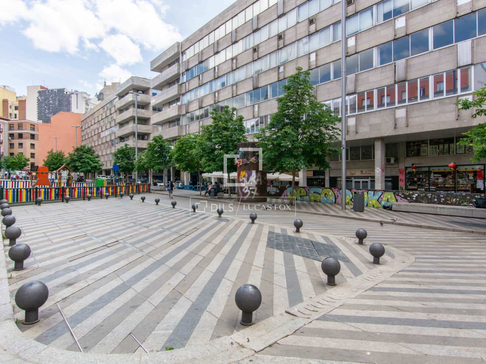 4 soverom Leilighet til leie i Madrid by - € 4 900 (Ref: 9801440)