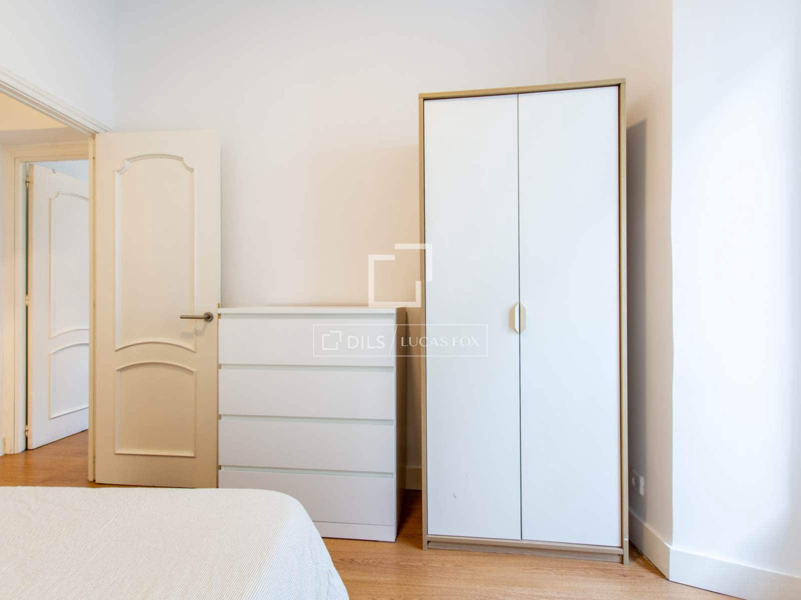 4 soverom Leilighet til leie i Madrid by - € 4 900 (Ref: 9801440)