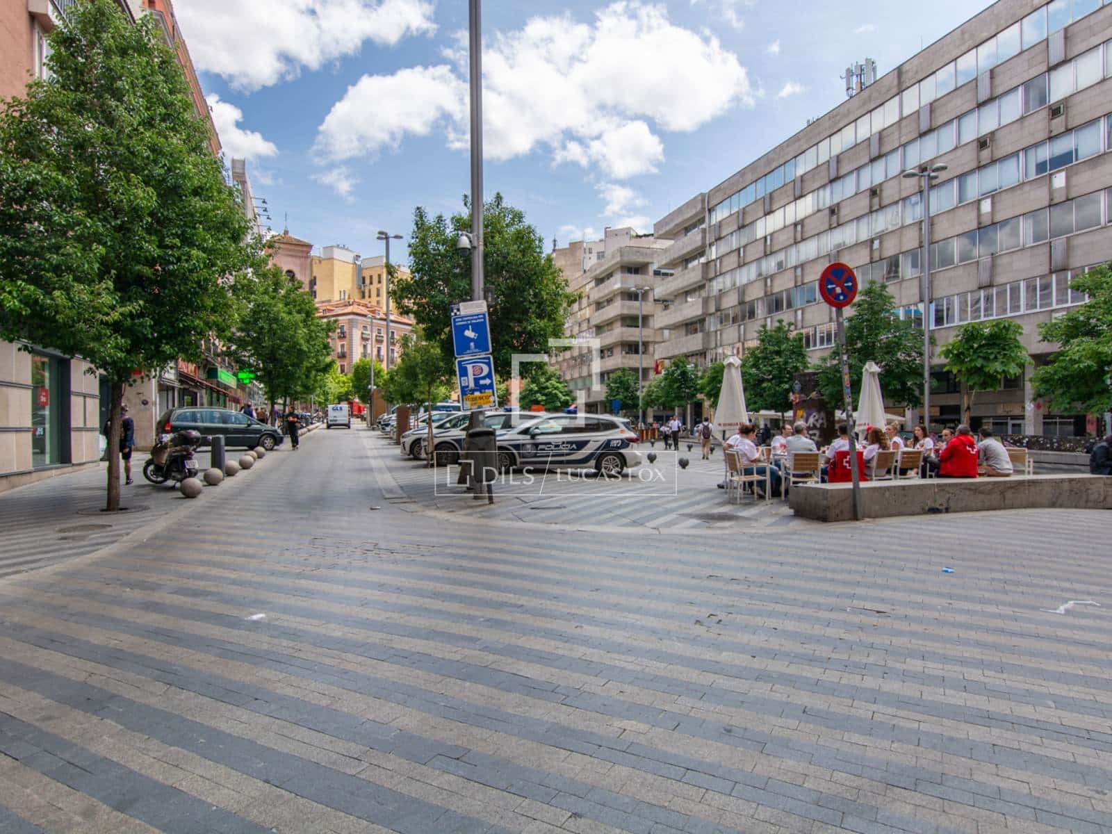 4 soverom Leilighet til leie i Madrid by - € 4 900 (Ref: 9801440)