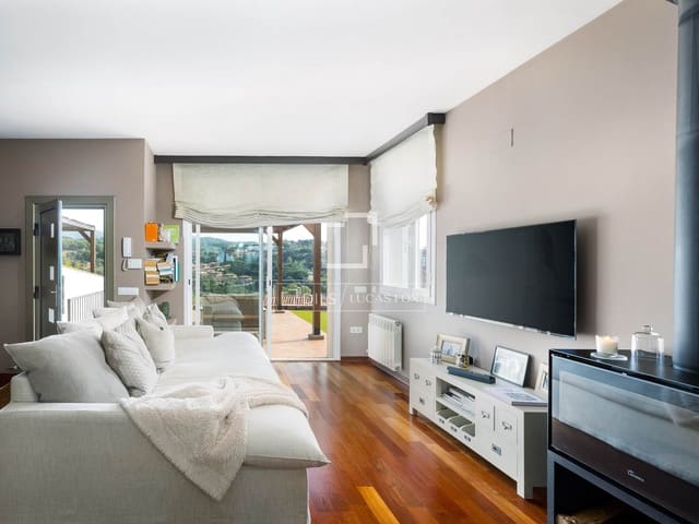 3 Zimmer Villa zu verkaufen in Sant Pol de Mar mit Pool Garage - 750.000 € (Ref: 9801441)