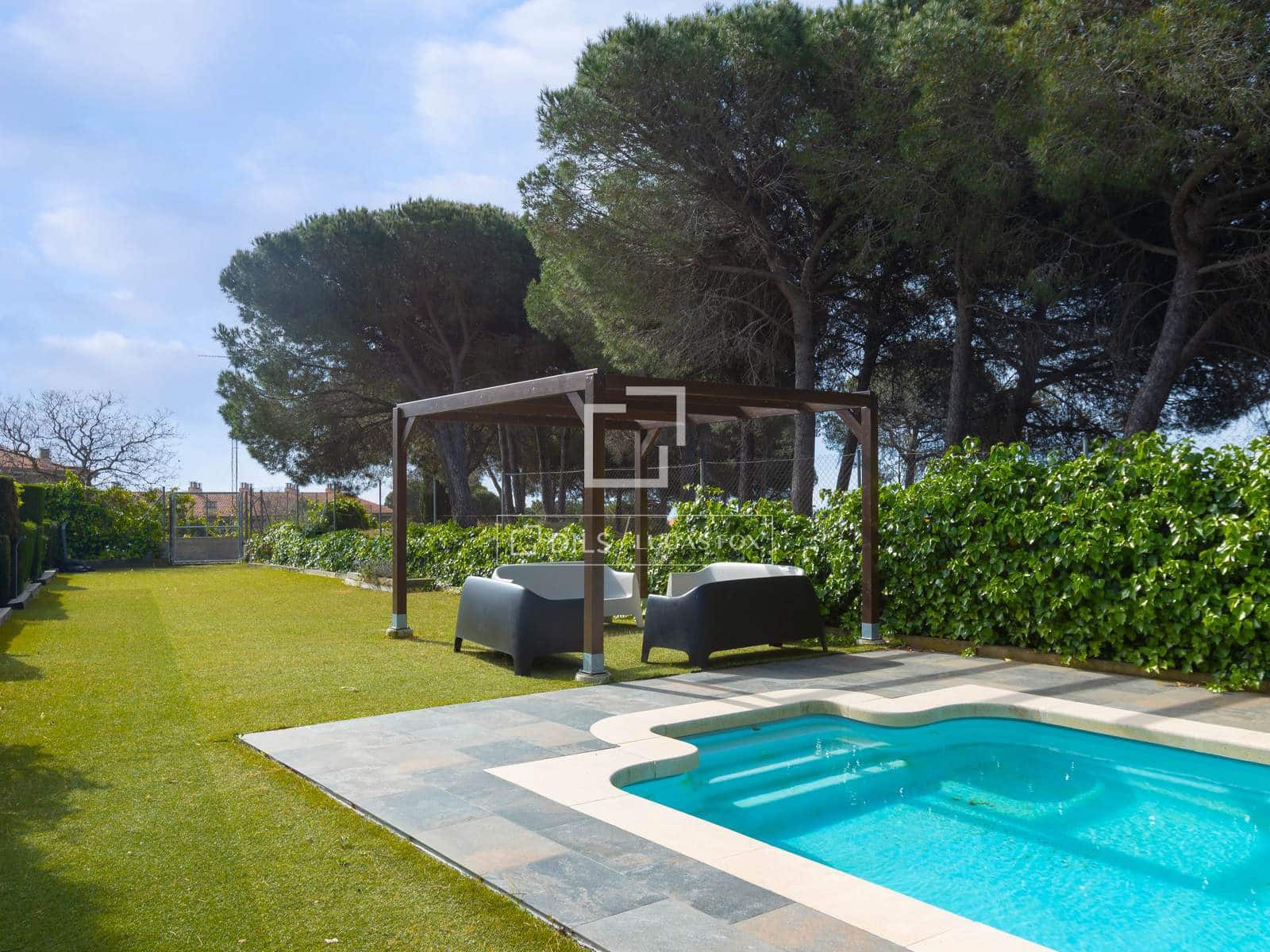 3 Zimmer Villa zu verkaufen in Sant Pol de Mar mit Pool Garage - 750.000 € (Ref: 9801441)