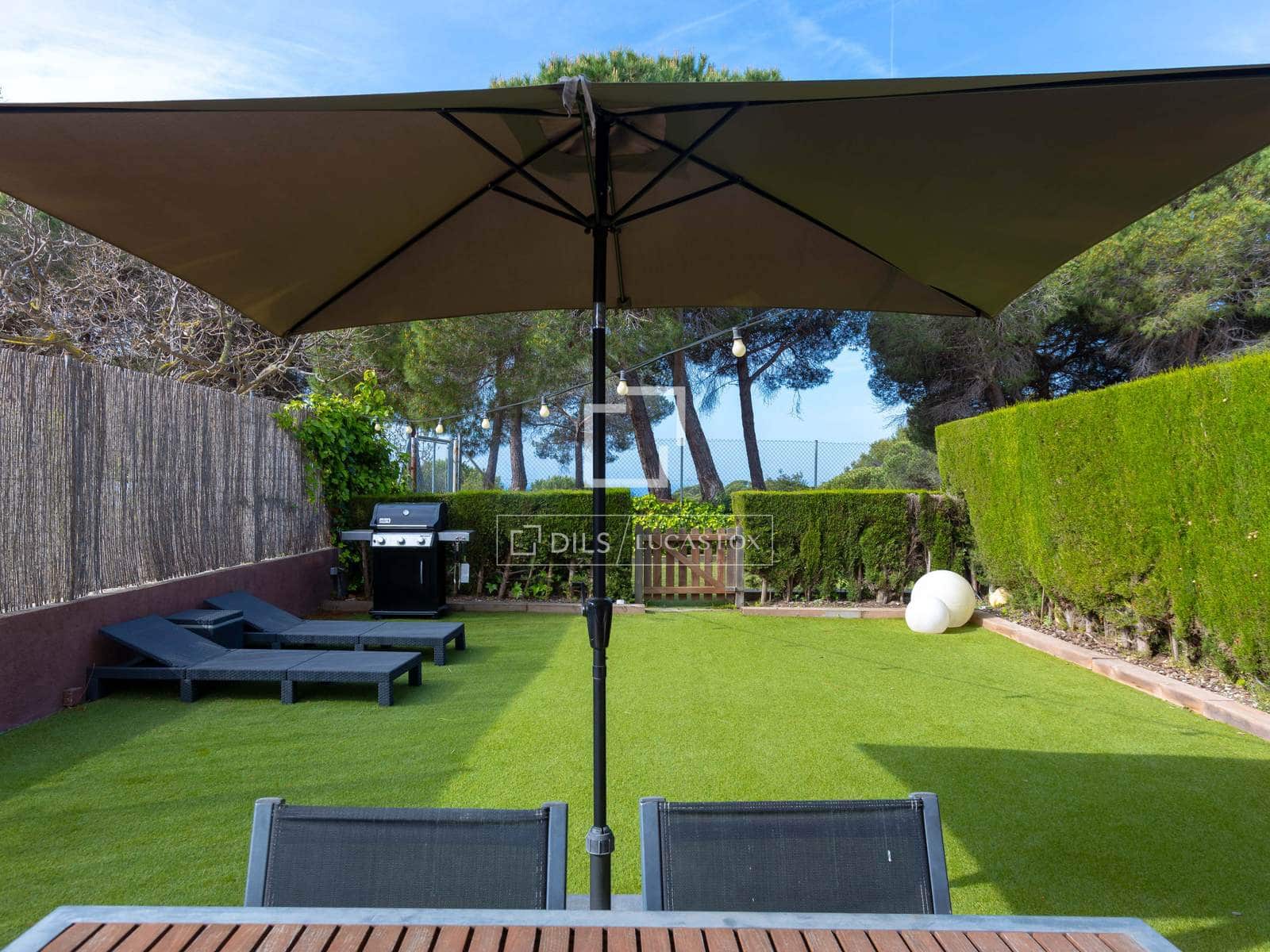 3 Zimmer Villa zu verkaufen in Sant Pol de Mar mit Pool Garage - 750.000 € (Ref: 9801441)