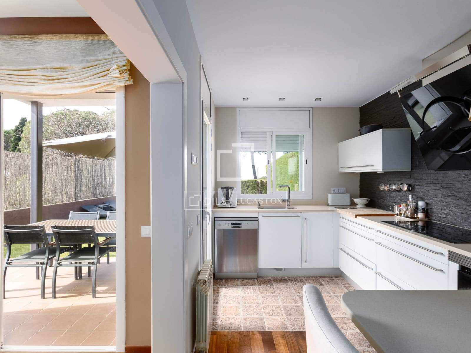 3 Zimmer Villa zu verkaufen in Sant Pol de Mar mit Pool Garage - 750.000 € (Ref: 9801441)