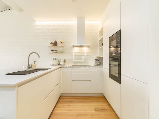 3 slaapkamer Appartement te koop in Barcelona stad - € 815.000 (Ref: 9802933)