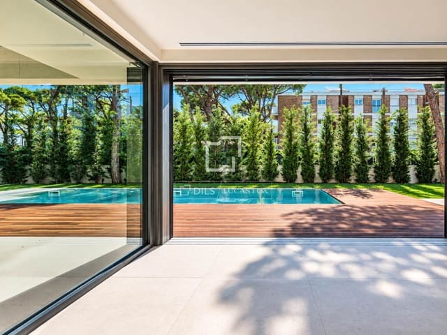 5 sypialnia Willa na sprzedaż w Castelldefels z basenem garażem - 3 800 000 € (Ref: 9802934)