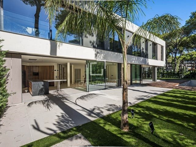 5 sypialnia Willa na sprzedaż w Castelldefels z basenem garażem - 3 800 000 € (Ref: 9802934)