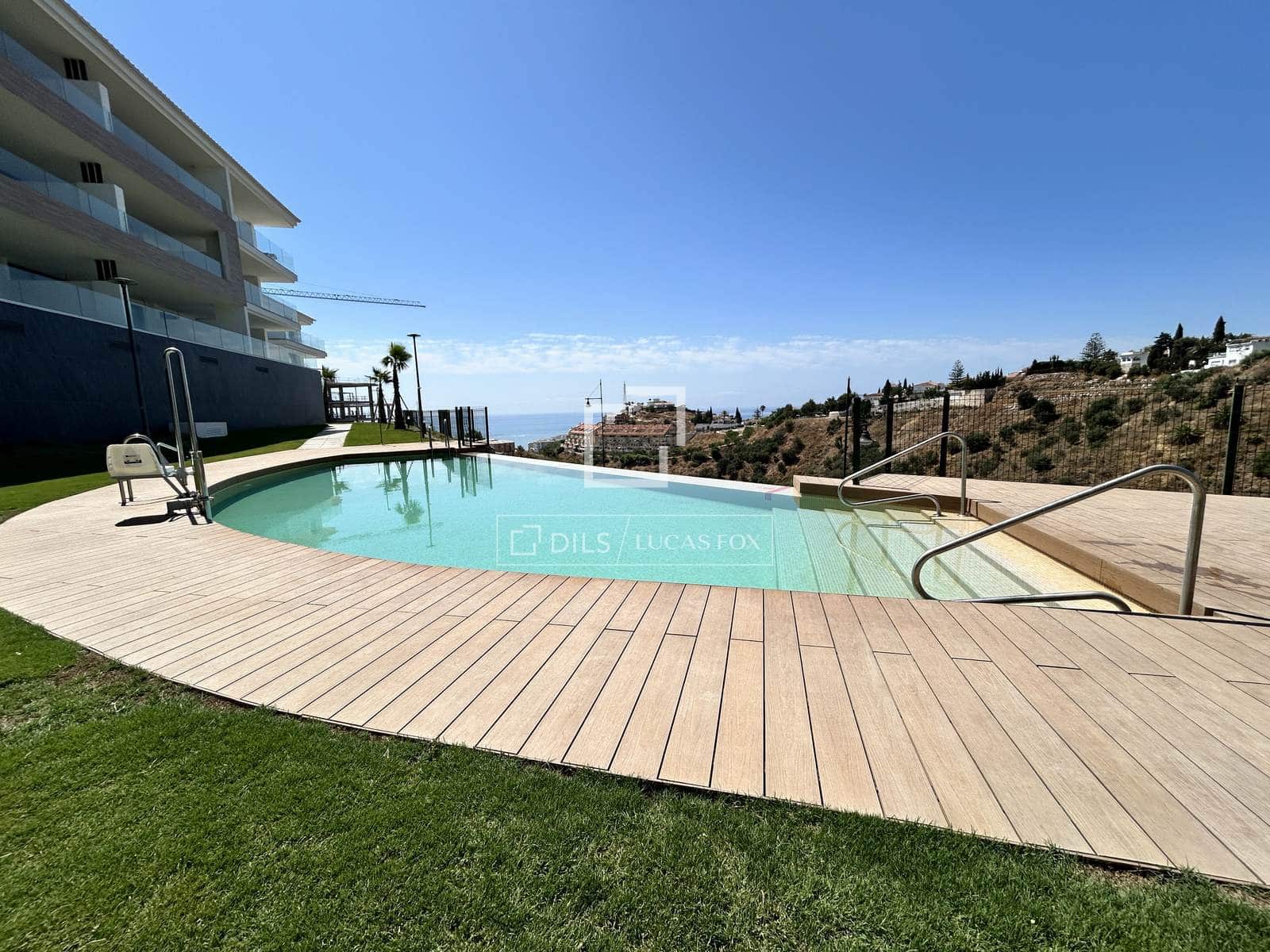 Apartamento de 3 habitaciones en Fuengirola en venta con piscina garaje - 549.200 € (Ref: 9802937)