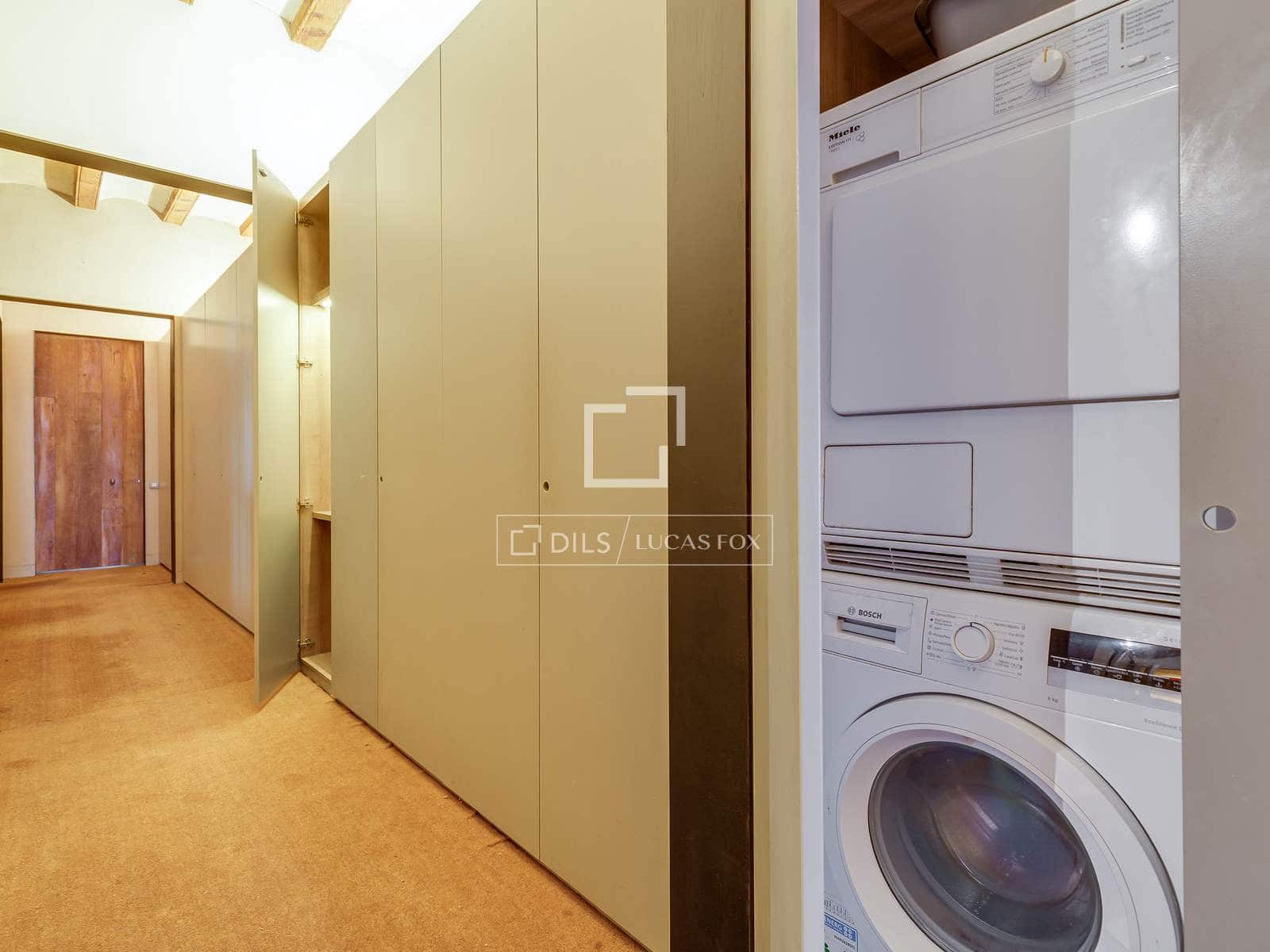 3 bedroom Apartment for sale in Barcelona city - € 895,000 (Ref: 9802941)