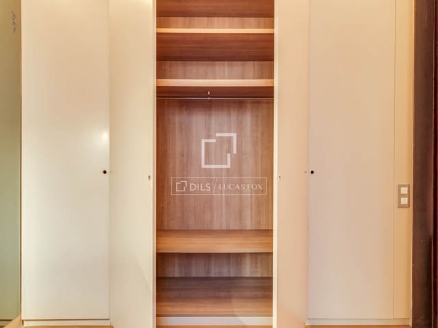 1 slaapkamer Appartement te koop in Barcelona stad - € 355.000 (Ref: 9802944)