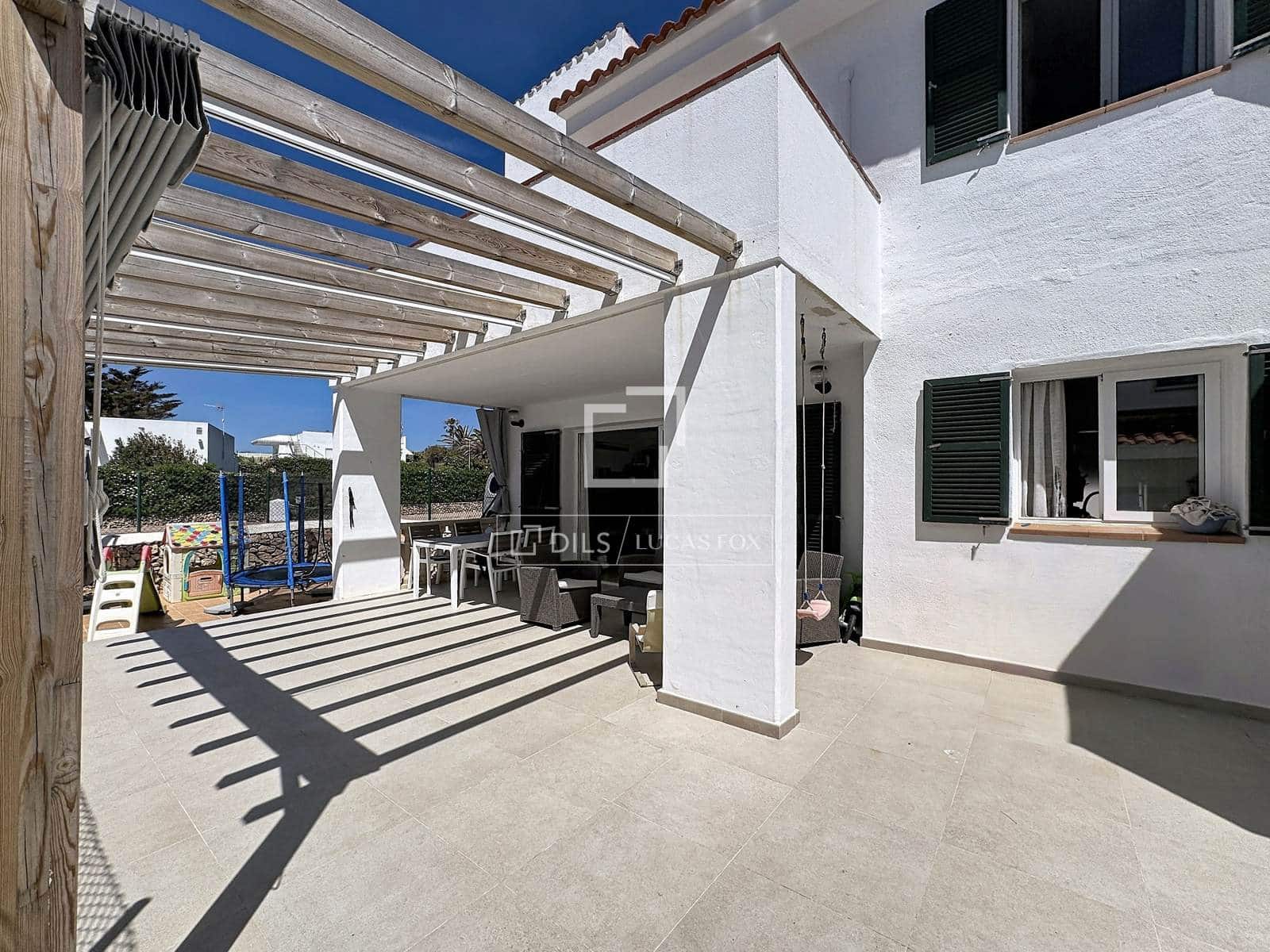 3 soverom Villa til salgs i Es Mercadal med svømmebasseng garasje - € 475 000 (Ref: 9802945)