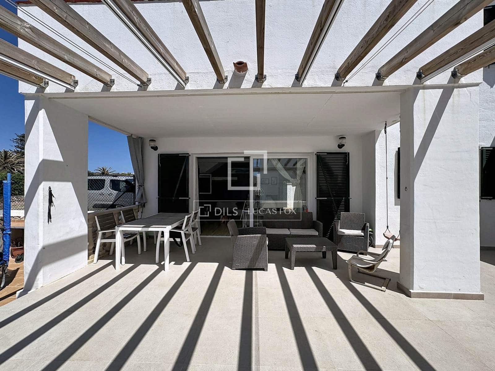 3 soverom Villa til salgs i Es Mercadal med svømmebasseng garasje - € 475 000 (Ref: 9802945)