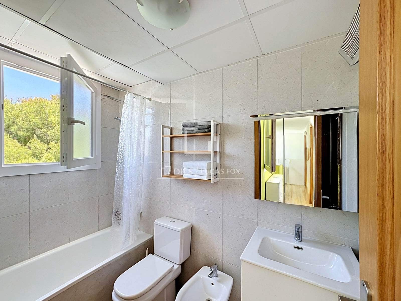 3 soverom Villa til salgs i Es Mercadal med svømmebasseng garasje - € 475 000 (Ref: 9802945)