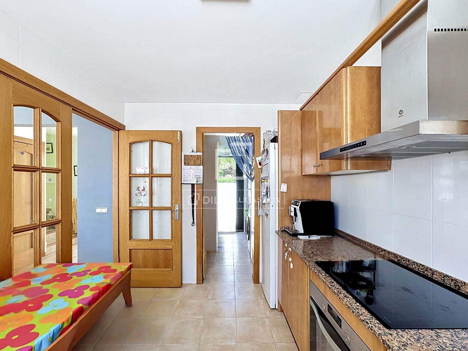 3 soverom Villa til salgs i Es Mercadal med svømmebasseng garasje - € 475 000 (Ref: 9802945)