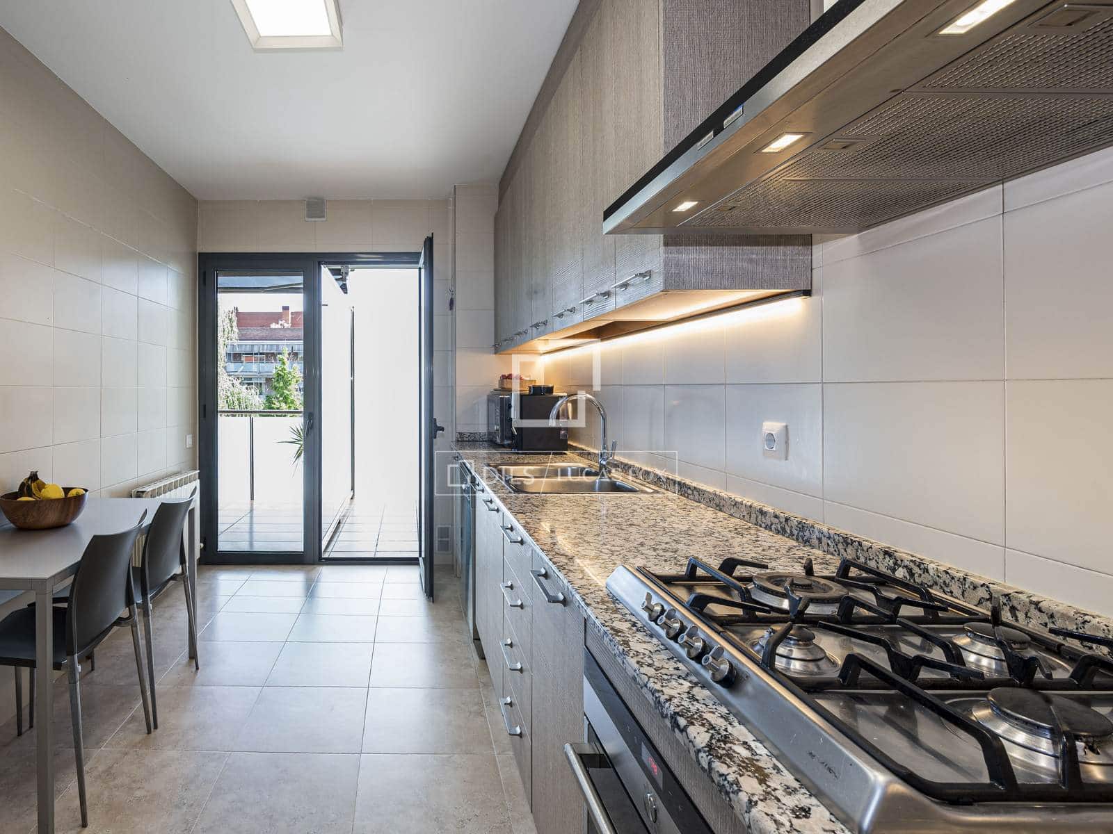 3 sovrum Lägenhet till salu i Sant Cugat del Valles med pool garage - 790 000 € (Ref: 9802947)